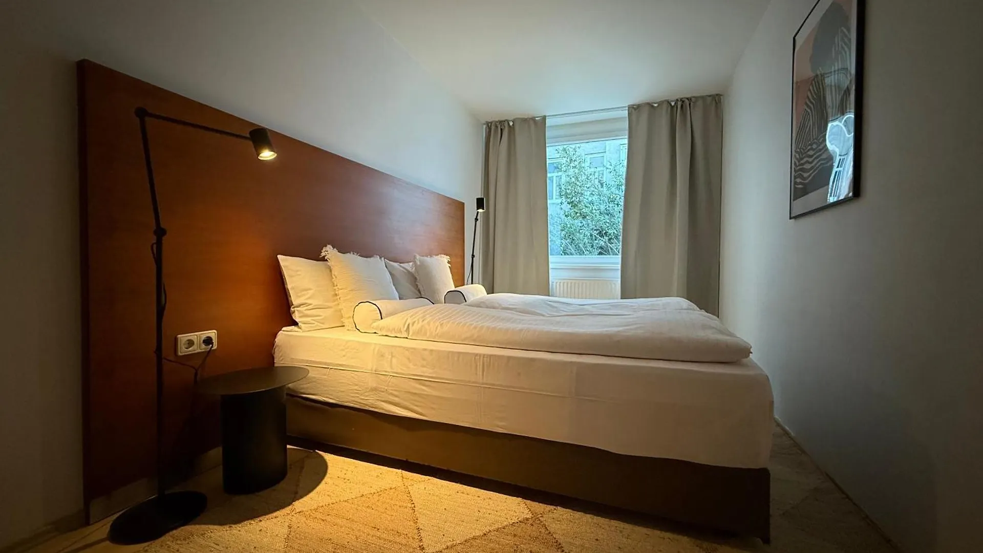 Eqbase Vienna City Apartments 0*,